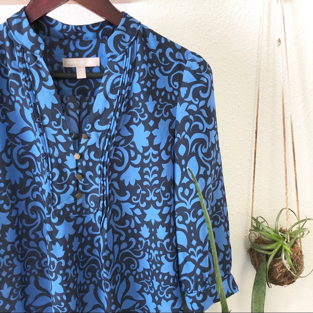 Banana Republic Top - Picture 2 of 8